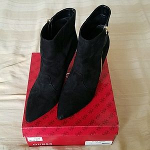 Guess - Black Boots